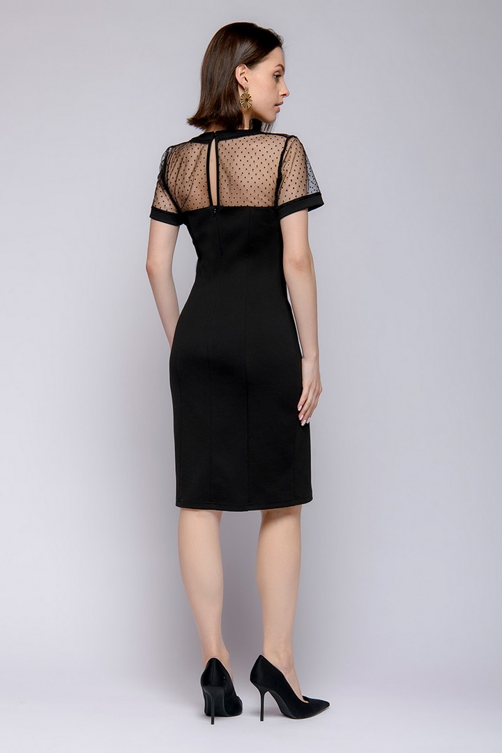 Фото товара 22261, платье футляр черное с отделкой фатином и короткими рукавами